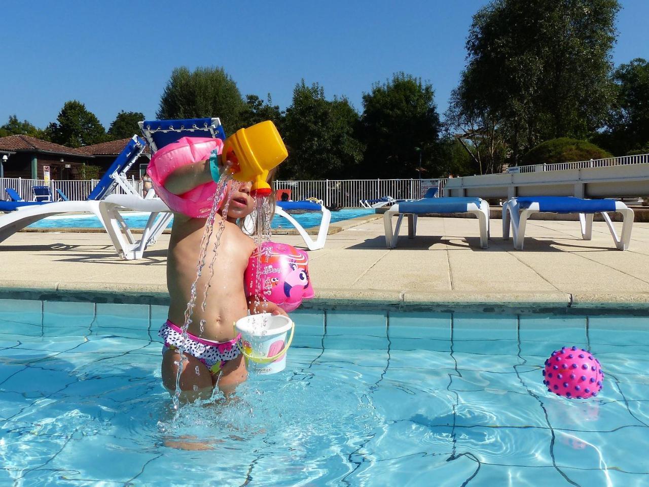 Camping Les Portes Du Beaujolais Anse Exterior foto