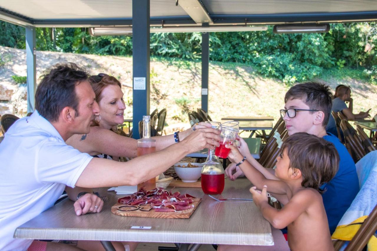 Camping Les Portes Du Beaujolais Anse Exterior foto