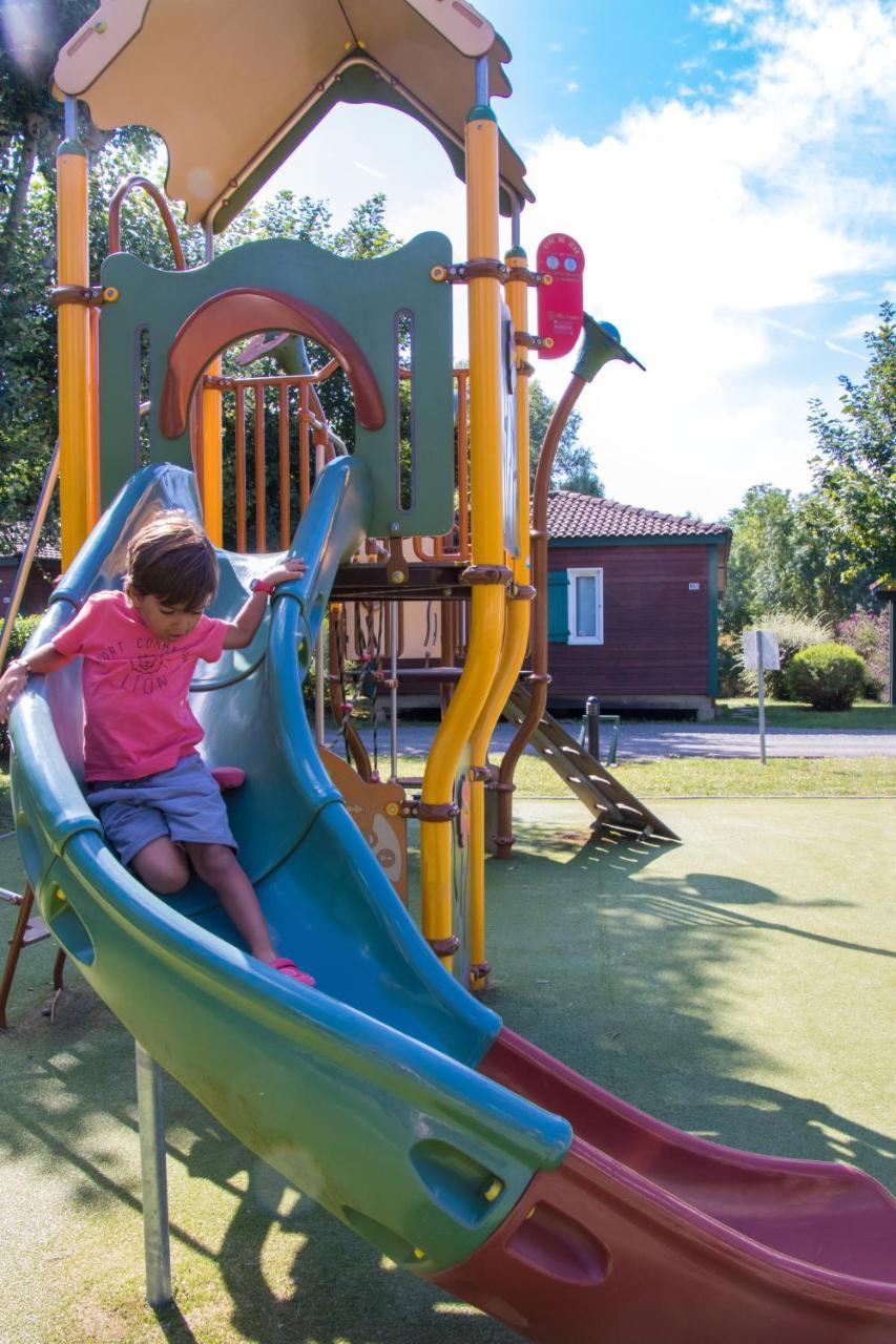 Camping Les Portes Du Beaujolais Anse Exterior foto