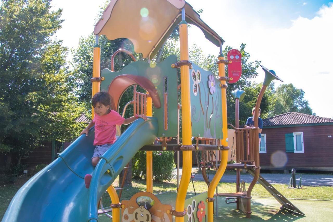 Camping Les Portes Du Beaujolais Anse Exterior foto