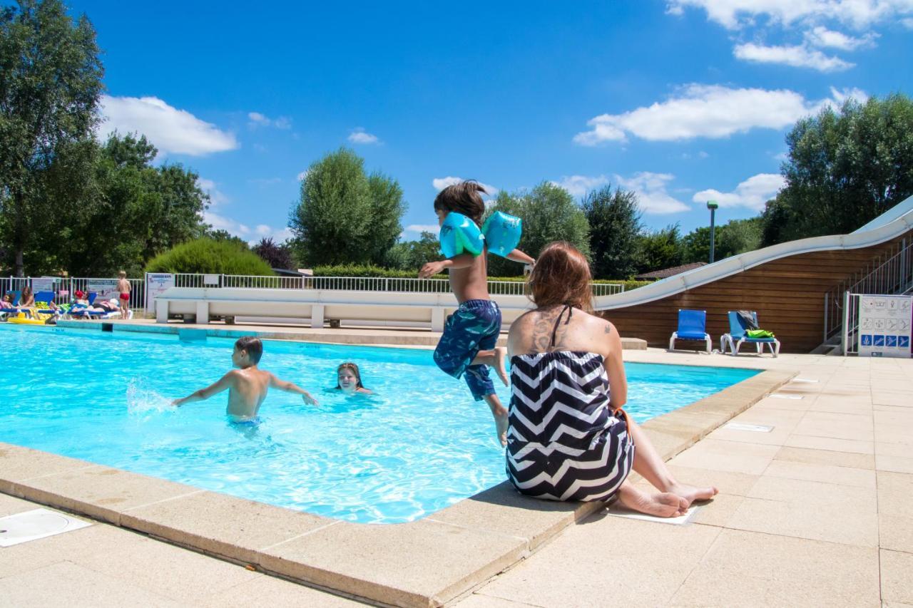Camping Les Portes Du Beaujolais Anse Exterior foto